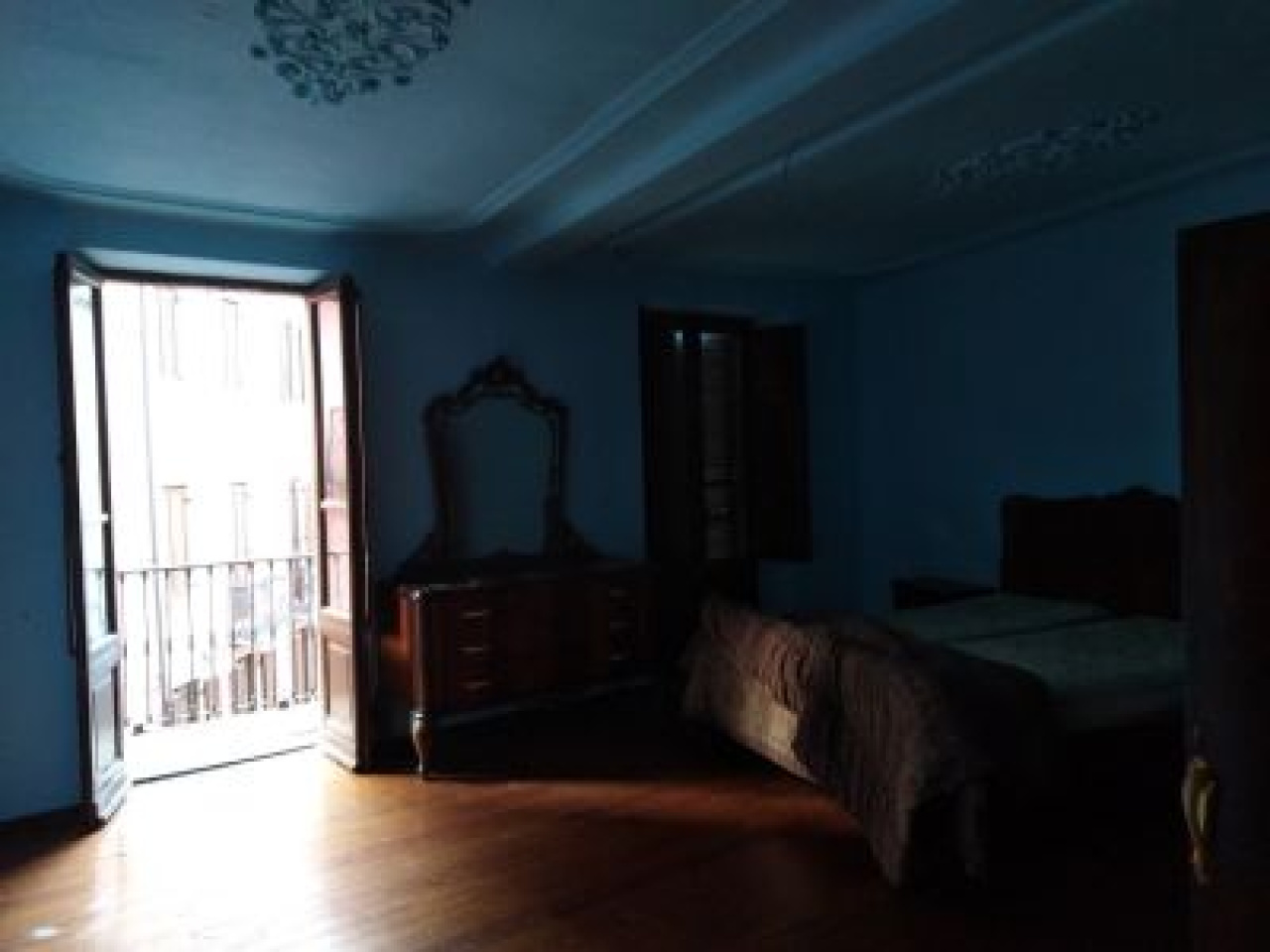 Andorno Micca  - Edificio di antica costruzione sito nel centro storico elevato su 4 p. oltre a cantinato e sottotetto, con al p.t. locale ex bar, ai piani 1,2 e 3 appartamenti termoautonomi di mq. 100 ca. - Vendita